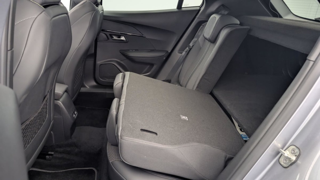 PEUGEOT 2008 ELECTRIQUE 136 ch GT - ref: 1-343120 - Photo 12