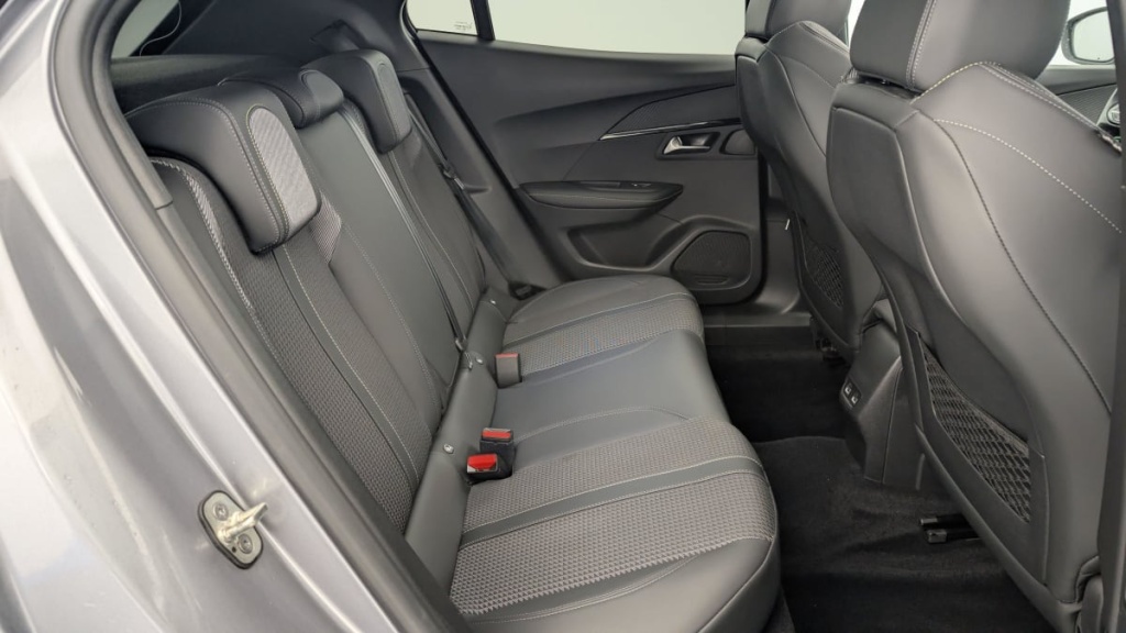 PEUGEOT 2008 ELECTRIQUE 136 ch GT - ref: 1-343121 - Photo 10