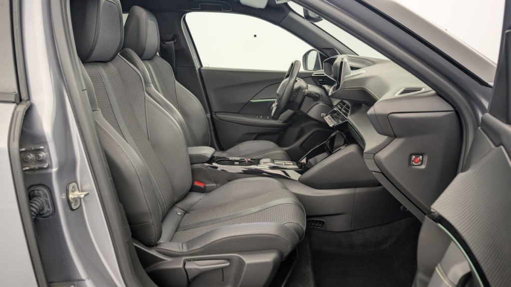 PEUGEOT 2008 ELECTRIQUE 136 ch GT - ref: 1-343121 - Photo 9