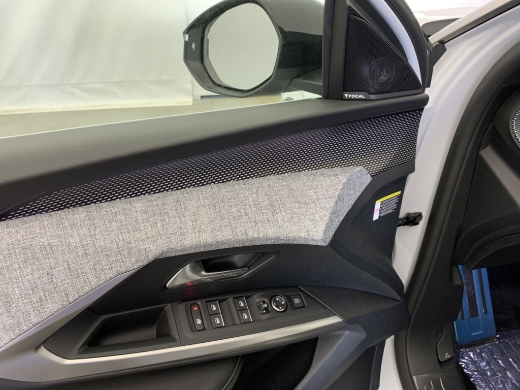 PEUGEOT 3008 Hybrid 145 e-DCS6 GT - ref: 1-343351 - Photo 18