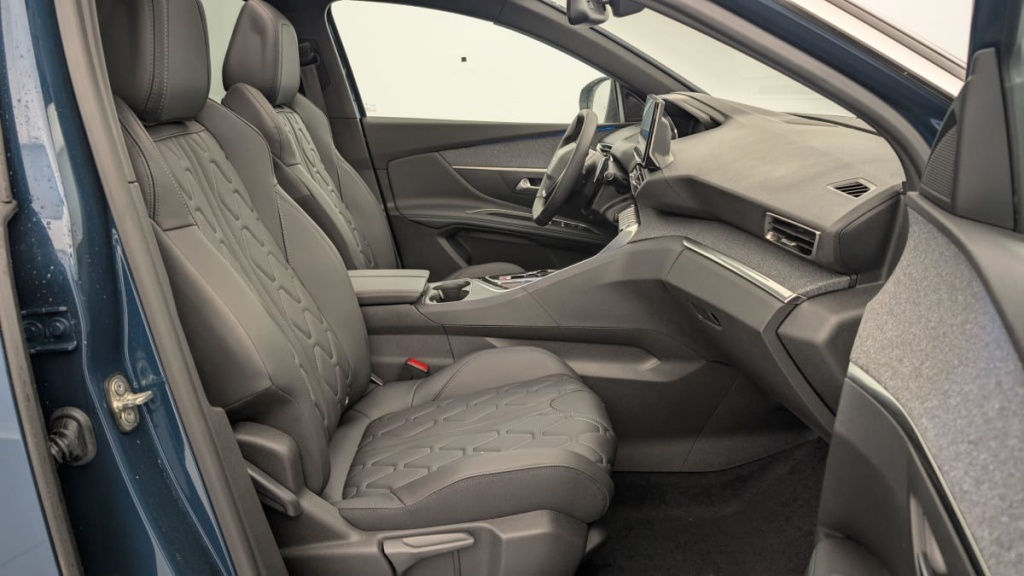 PEUGEOT 3008 Hybrid 180 e-EAT8 Allure Pack - ref: 1-343372 - Photo 9