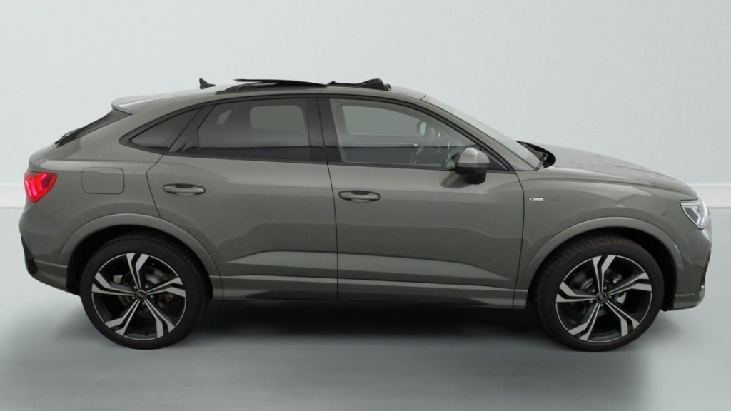 AUDI Q3 Sportback 35 TDI 150 ch S tronic 7 S line - ref: 1-343454 - Photo 8