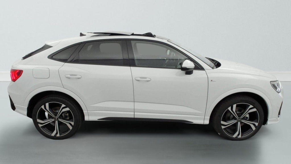 AUDI Q3 Sportback 35 TDI 150 ch S tronic 7 S line - ref: 1-343461 - Photo 8