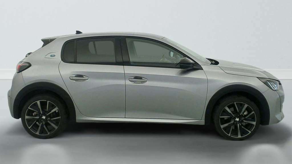 PEUGEOT 208 ELECTRIQUE 50 KWH 136CH GT - ref: 1-343578 - Photo 8