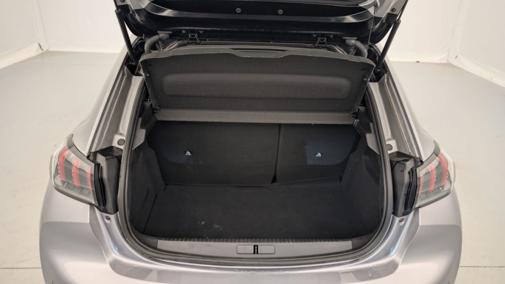 PEUGEOT 208 ELECTRIQUE 50 KWH 136CH GT - ref: 1-343580 - Photo 11