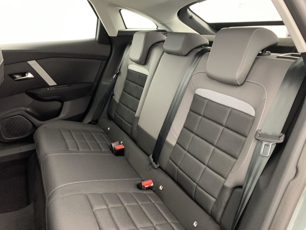 CITROEN C4 Hybride 145 e-DCS6 Business - ref: 1-343726 - Photo 18