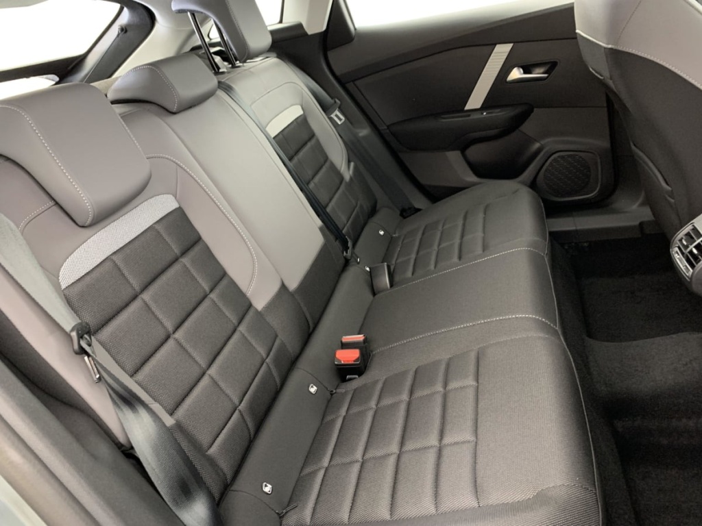 CITROEN C4 Hybride 145 e-DCS6 Business - ref: 1-343729 - Photo 10