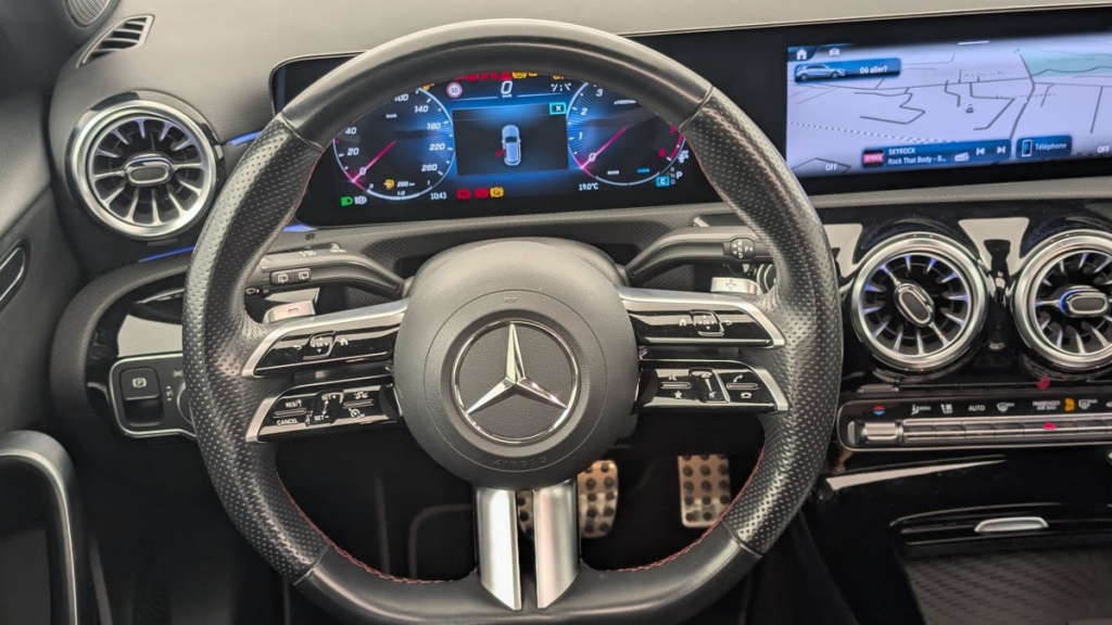 MERCEDES BENZ CLASSE A 200 7G-DCT AMG LINE - ref: 1-345240 - Photo 14