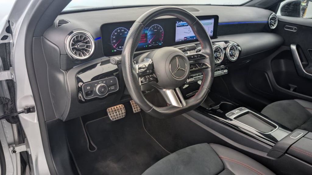 MERCEDES BENZ CLASSE A 200 7G-DCT AMG LINE - ref: 1-345240 - Photo 15
