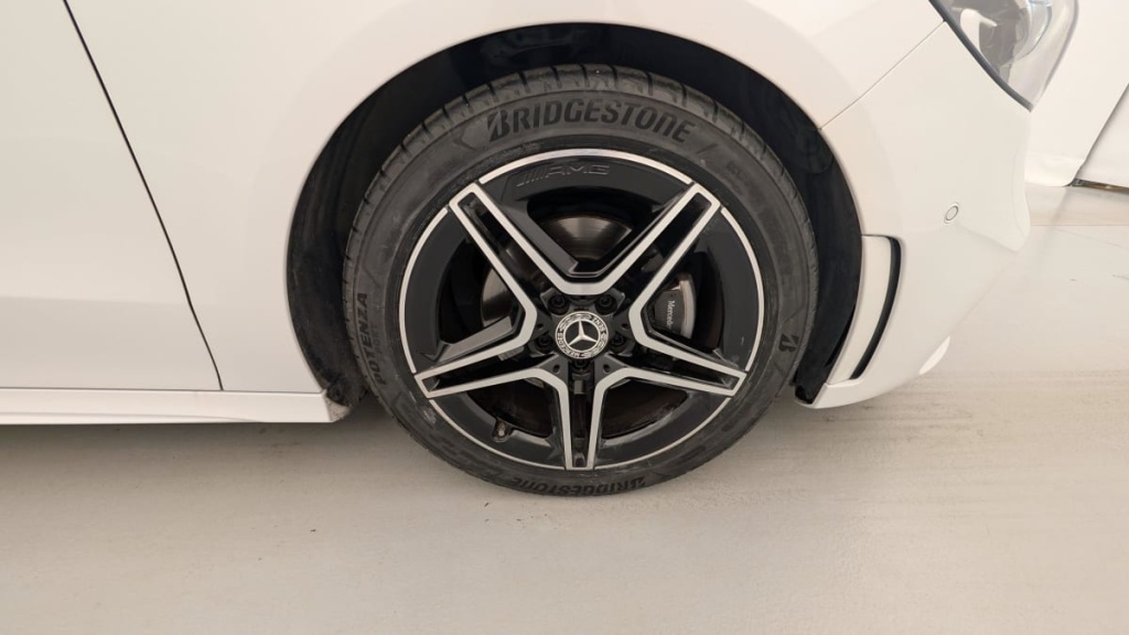 MERCEDES BENZ CLASSE B 200 d 8G-DCT AMG Line - ref: 1-345250 - Photo 14