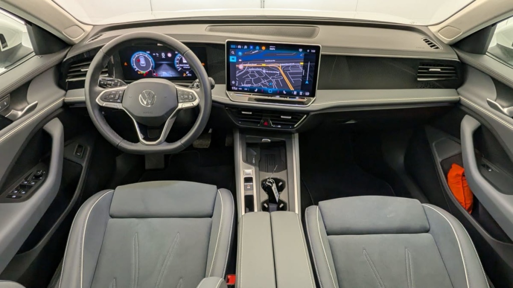 VOLKSWAGEN Passat SW Nouvelle 1.5 ETSI OPF 150 DSG7 LIFE PLUS - ref: 1-345778 - Photo 12