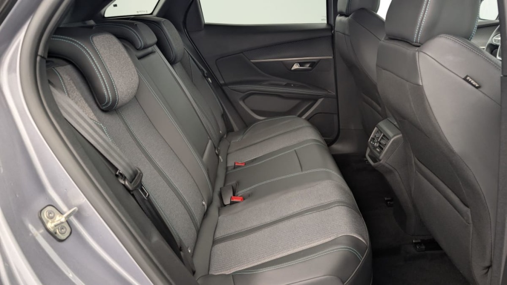 PEUGEOT 3008 Hybrid 180 e-EAT8 Allure Pack - ref: 1-346301 - Photo 10