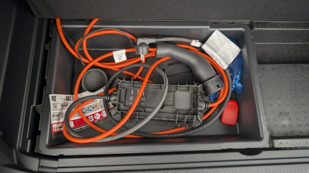 PEUGEOT 3008 Hybrid 180 e-EAT8 Allure Pack - ref: 1-346301 - Photo 20