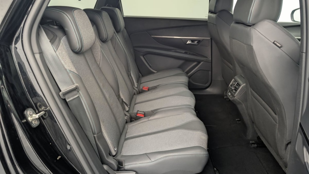 PEUGEOT 5008 Hybrid 136 e-DCS6 Allure Pack - ref: 1-346308 - Photo 10