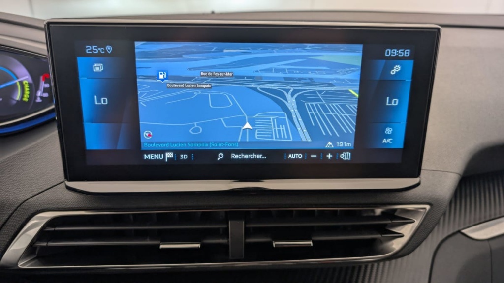 PEUGEOT 5008 Hybrid 136 e-DCS6 Allure Pack - ref: 1-346308 - Photo 17