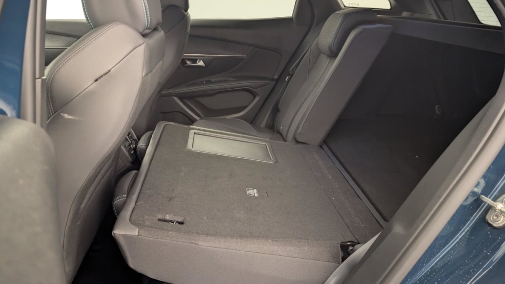 PEUGEOT 3008 PureTech 130ch S S BVM6 Allure Pack - ref: 1-346327 - Photo 12