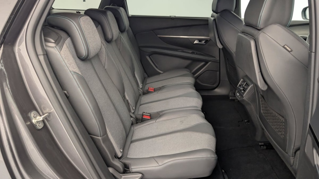 PEUGEOT 5008 PureTech 130ch S S BVM6 Allure Pack - ref: 1-346329 - Photo 10