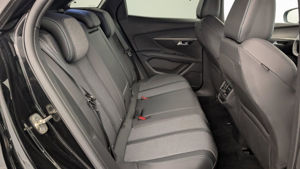 PEUGEOT 3008 PureTech 130ch S S BVM6 Allure Pack - ref: 1-346399 - Photo 10