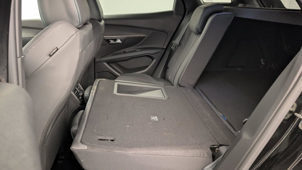 PEUGEOT 3008 PureTech 130ch S S BVM6 Allure Pack - ref: 1-346399 - Photo 12