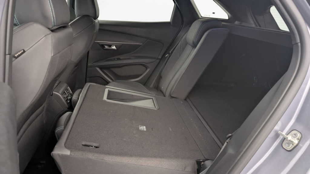PEUGEOT 3008 PureTech 130ch S S BVM6 Allure Pack - ref: 1-346400 - Photo 12