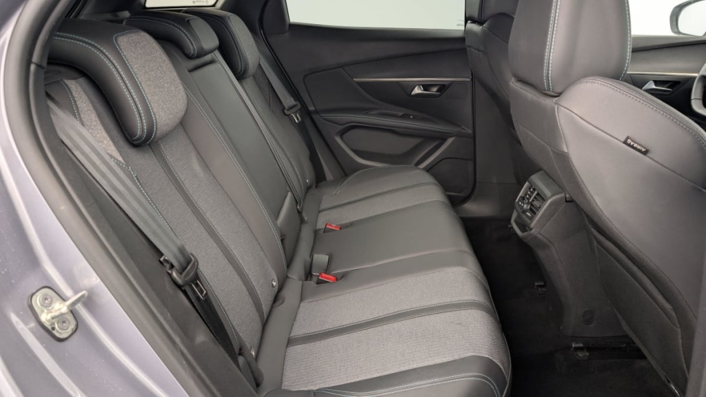 PEUGEOT 3008 PureTech 130ch S S BVM6 Allure Pack - ref: 1-346402 - Photo 10