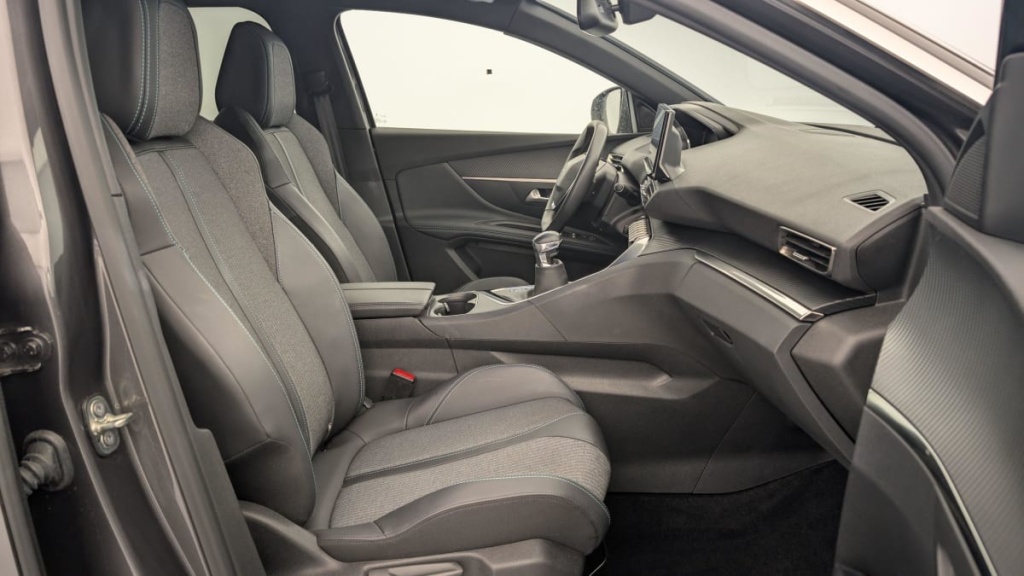 PEUGEOT 3008 PureTech 130ch S S BVM6 Allure Pack - ref: 1-346428 - Photo 9