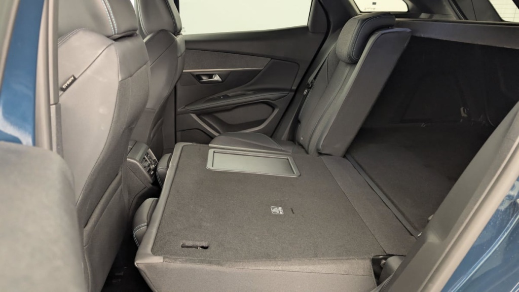 PEUGEOT 3008 PureTech 130ch S S BVM6 Allure Pack - ref: 1-346551 - Photo 12
