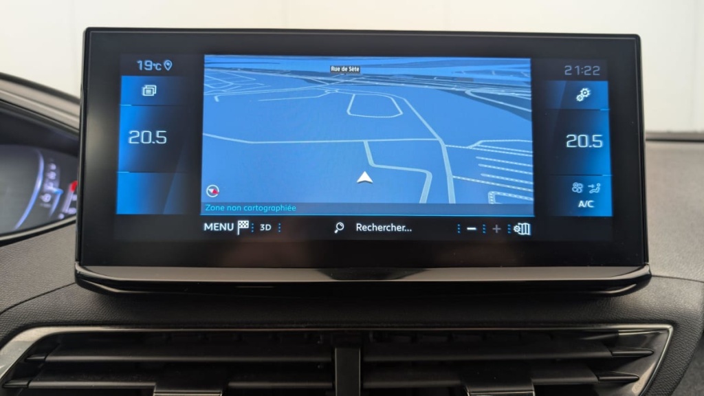 PEUGEOT 3008 PureTech 130ch S S BVM6 Allure Pack - ref: 1-346551 - Photo 17
