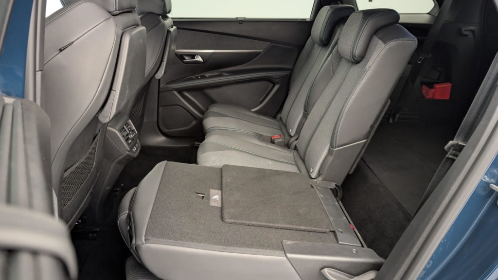 PEUGEOT 5008 PureTech 130ch S S BVM6 Allure Pack - ref: 1-346580 - Photo 12