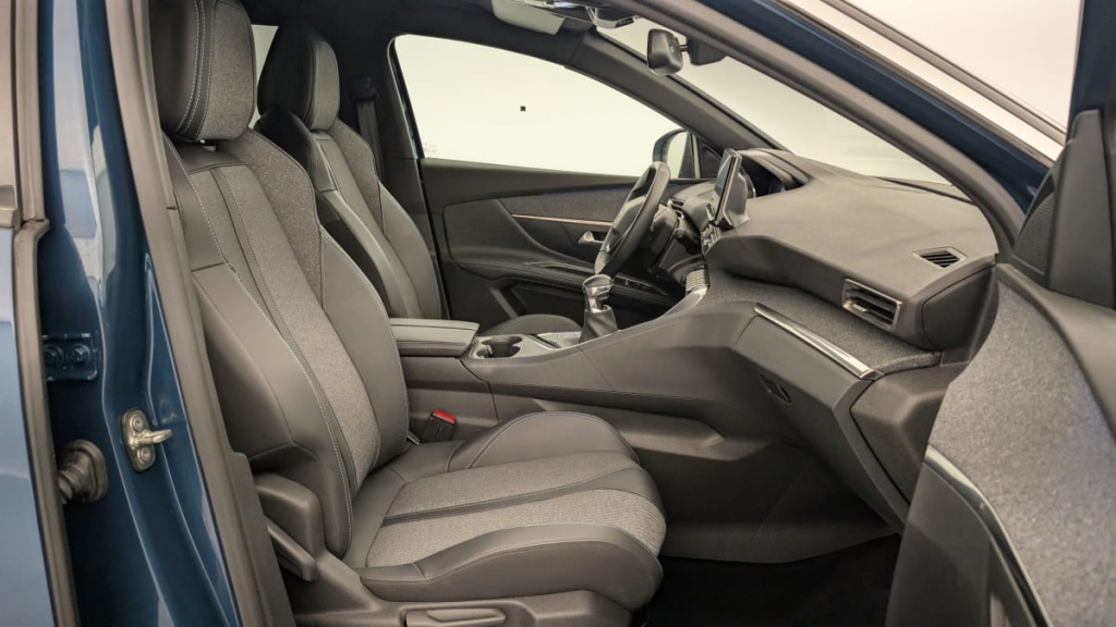 PEUGEOT 5008 PureTech 130ch S S BVM6 Allure Pack - ref: 1-346580 - Photo 9