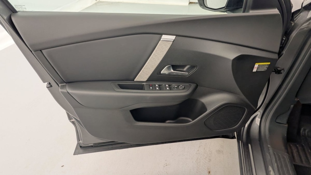 CITROEN C4 PureTech 130 S S BVM6 Shine - ref: 1-346600 - Photo 17