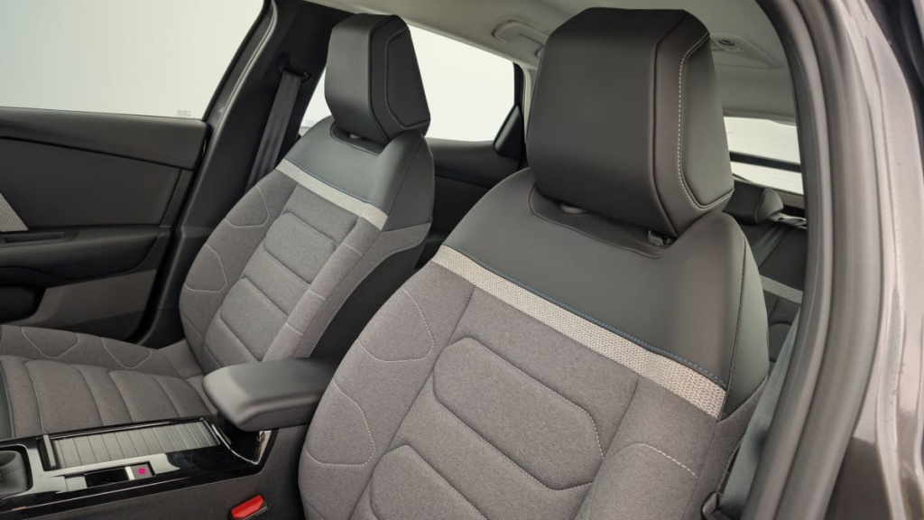 CITROEN C4 PureTech 130 BVM6 Plus - ref: 1-346605 - Photo 16