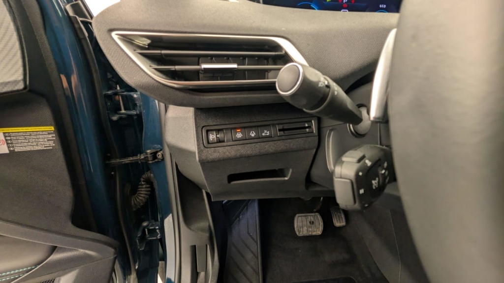 PEUGEOT 3008 Hybrid 136 e-DCS6 Allure Pack - ref: 1-346661 - Photo 20