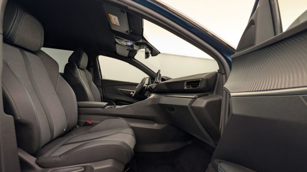 PEUGEOT 3008 Hybrid 136 e-DCS6 Allure Pack - ref: 1-346661 - Photo 9
