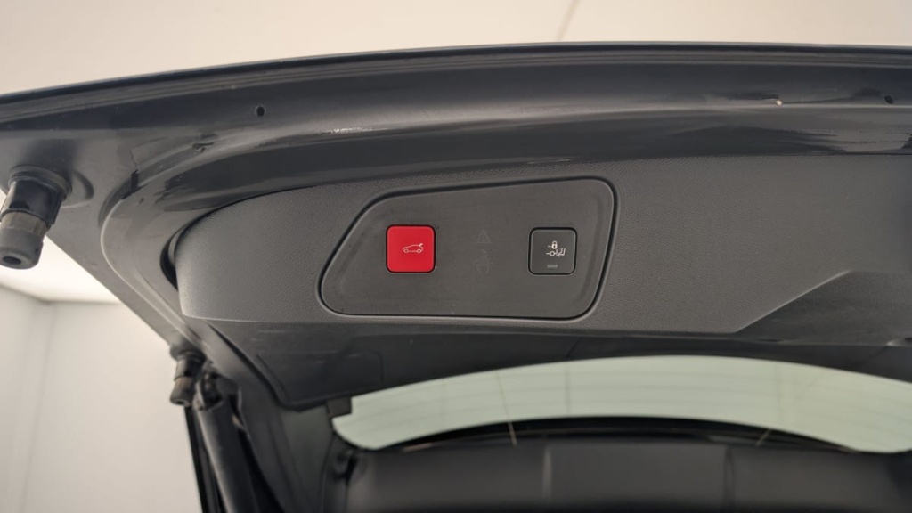 PEUGEOT 3008 Hybrid 136 e-DCS6 Allure Pack - ref: 1-346663 - Photo 19