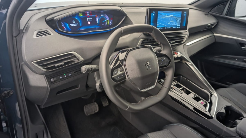 PEUGEOT 3008 Hybrid 136 e-DCS6 Allure Pack - ref: 1-346664 - Photo 15