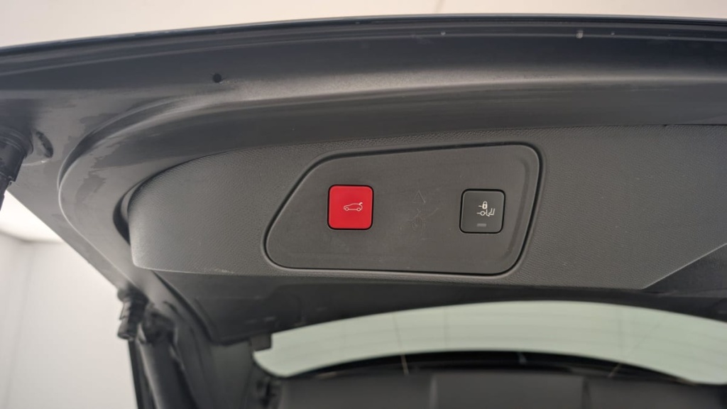 PEUGEOT 3008 Hybrid 136 e-DCS6 Allure Pack - ref: 1-346664 - Photo 20