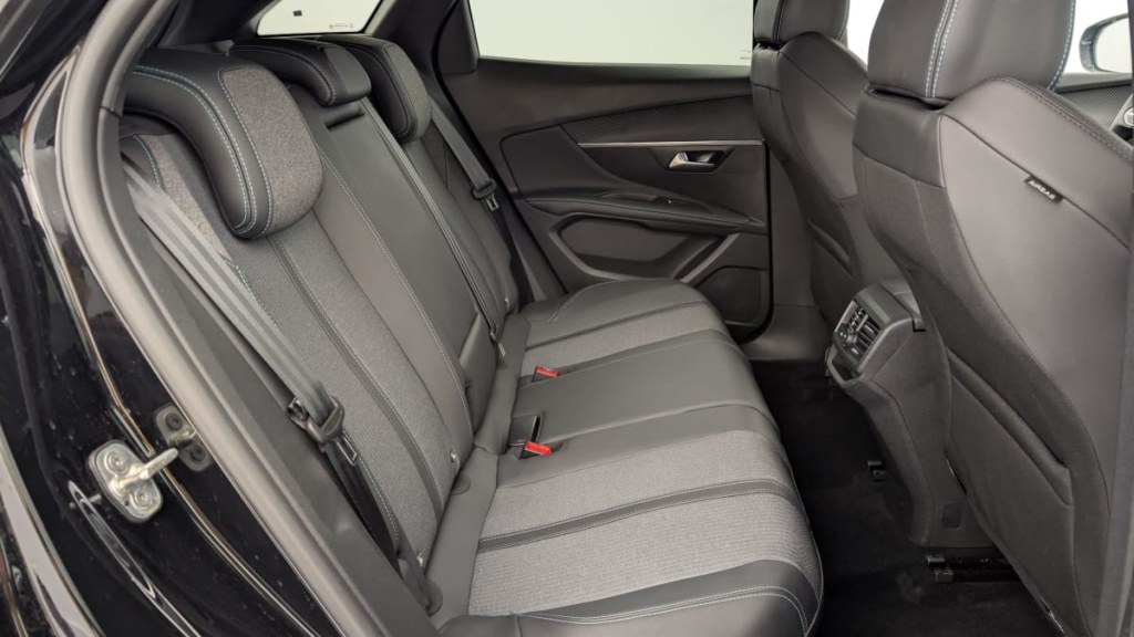 PEUGEOT 3008 Hybrid 136 e-DCS6 Allure Pack - ref: 1-346690 - Photo 10