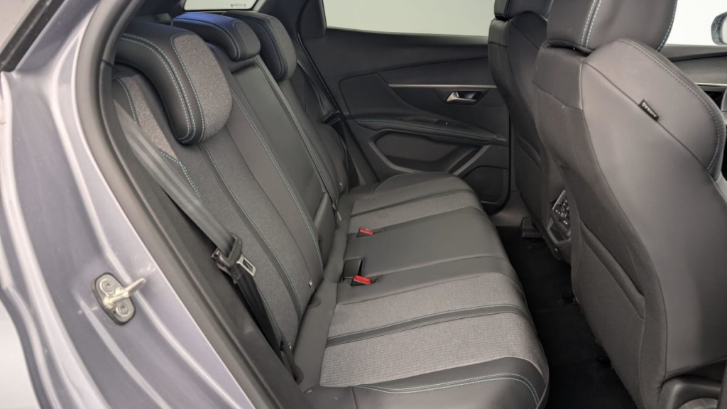 PEUGEOT 3008 Hybrid 136 e-DCS6 Allure Pack - ref: 1-346697 - Photo 10