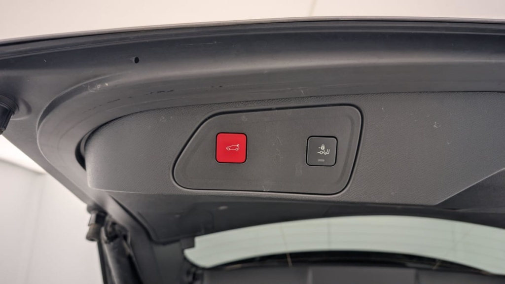 PEUGEOT 3008 Hybrid 136 e-DCS6 Allure Pack - ref: 1-346697 - Photo 20