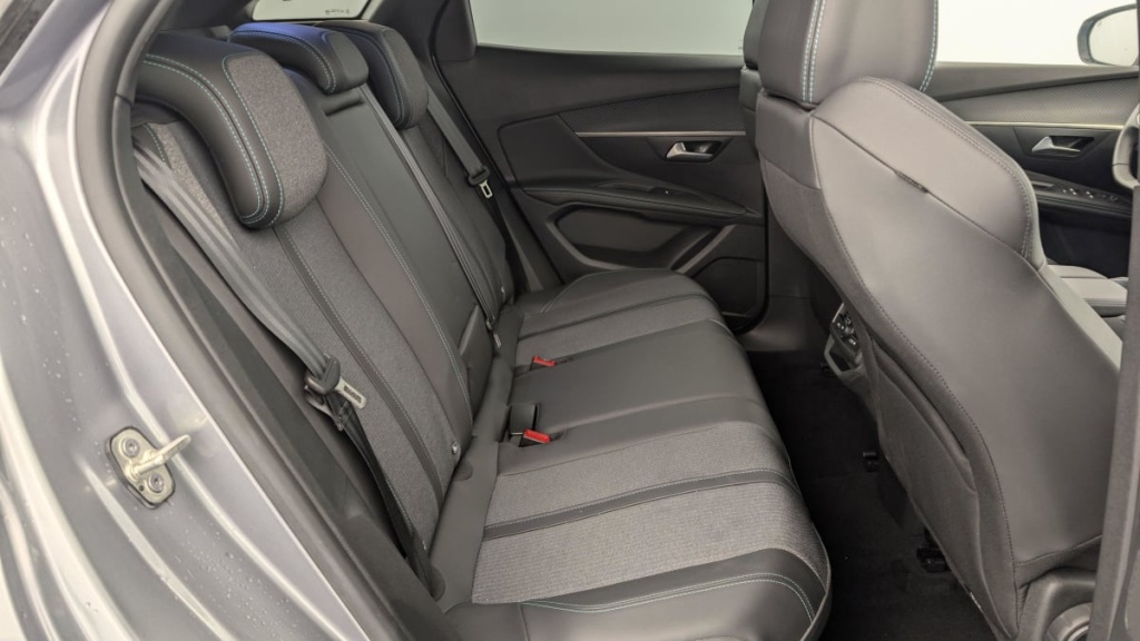 PEUGEOT 3008 Hybrid 136 e-DCS6 Allure Pack - ref: 1-346698 - Photo 10