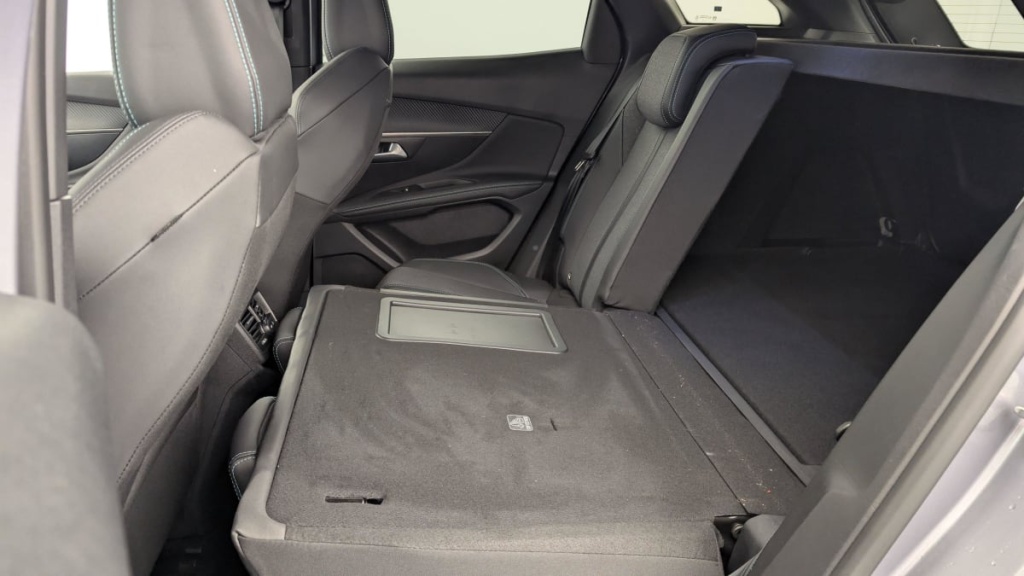 PEUGEOT 3008 Hybrid 136 e-DCS6 Allure Pack - ref: 1-346698 - Photo 12