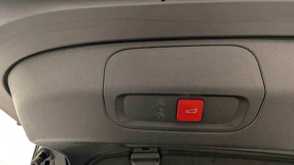 PEUGEOT 408 PHEV 180 e-EAT8 GT - ref: 1-346727 - Photo 18