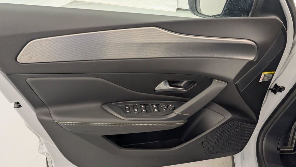 PEUGEOT 408 PHEV 180 e-EAT8 GT - ref: 1-346727 - Photo 20