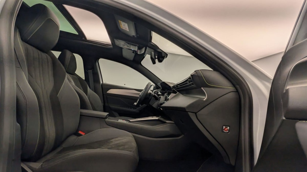 PEUGEOT 408 PHEV 180 e-EAT8 GT - ref: 1-346727 - Photo 9
