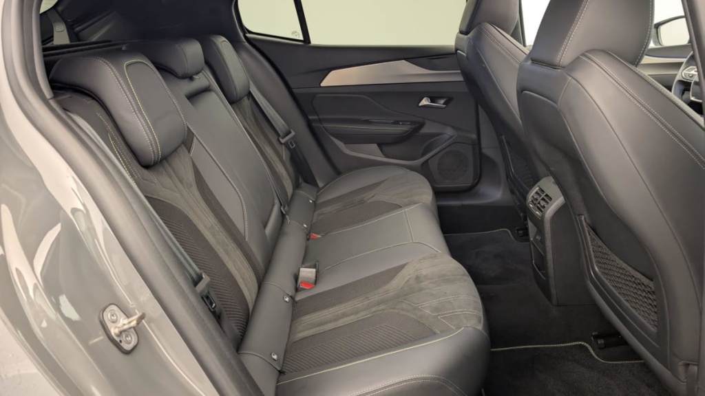 PEUGEOT 408 PHEV 180 e-EAT8 GT - ref: 1-346738 - Photo 10