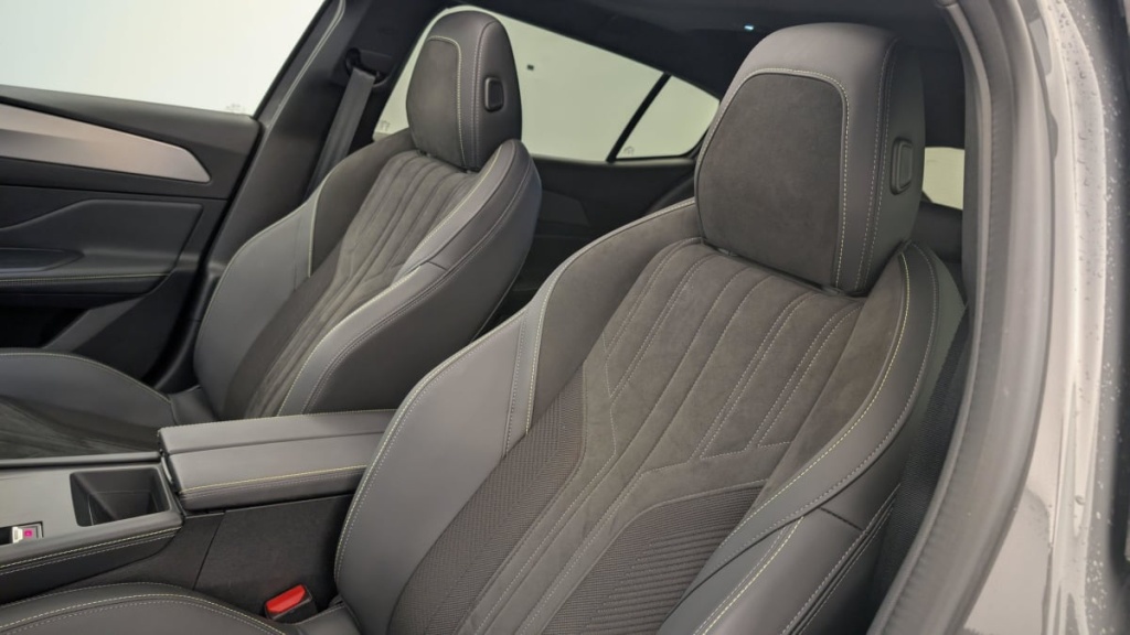 PEUGEOT 408 PHEV 180 e-EAT8 GT - ref: 1-346738 - Photo 16