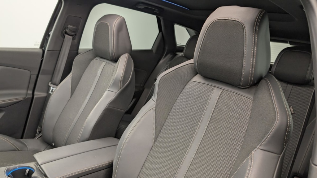 PEUGEOT 3008 Hybrid4 300 e-EAT8 GT - ref: 1-346740 - Photo 16