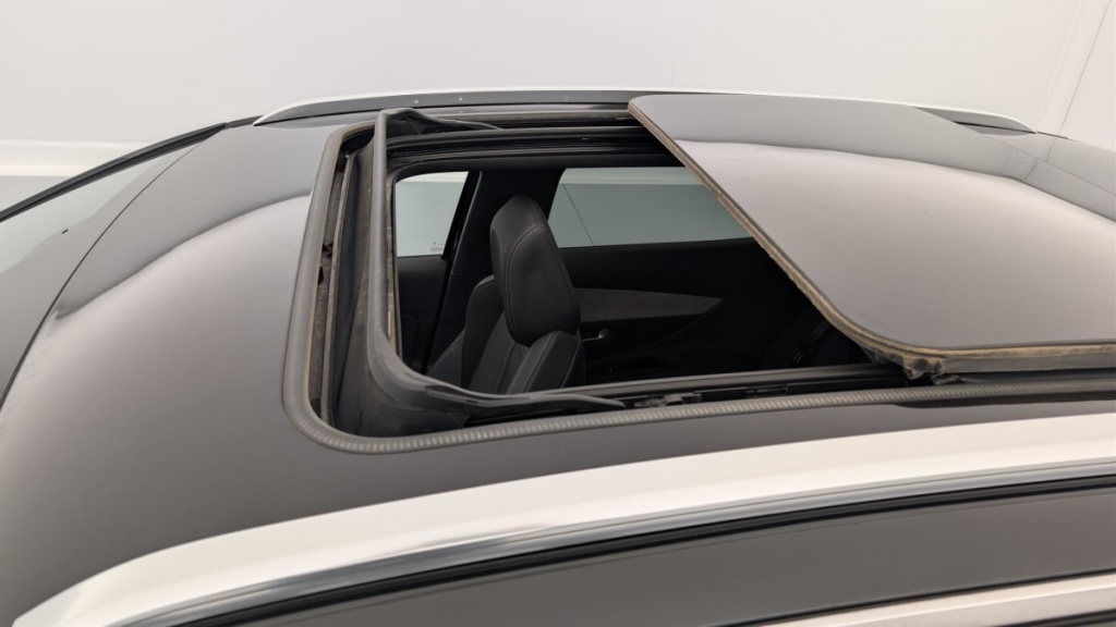 PEUGEOT 3008 Hybrid4 300 e-EAT8 GT - ref: 1-346740 - Photo 20