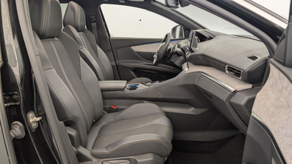 PEUGEOT 3008 Hybrid4 300 e-EAT8 GT - ref: 1-346740 - Photo 9